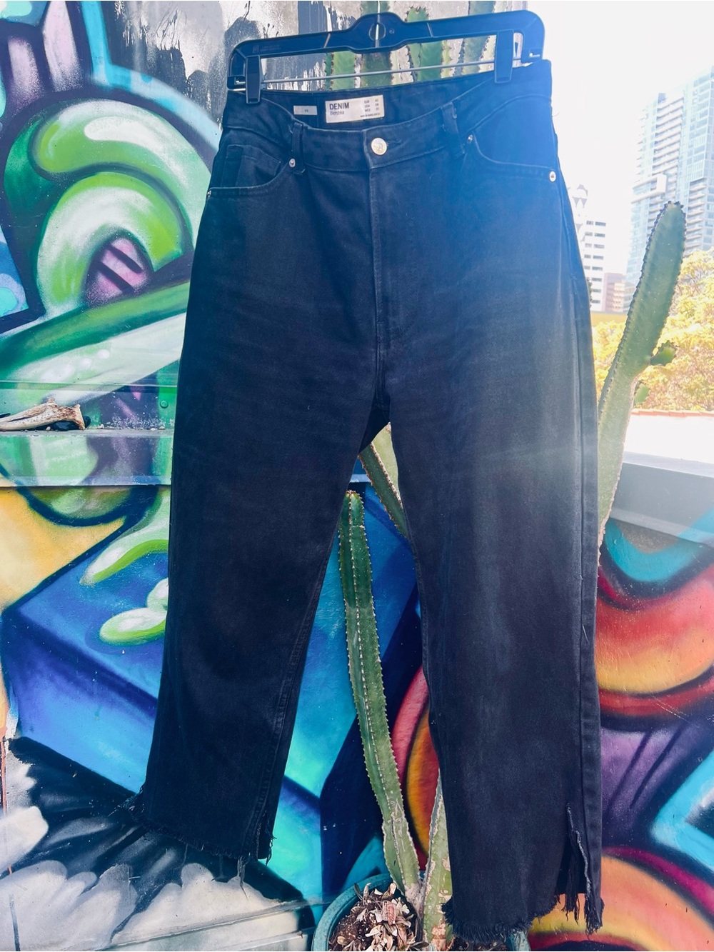 Bershka Raggedy Ankle High Waisted Mom Jeans